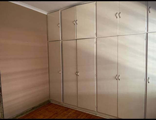 3 BEDROOM HOUSE FOR SALE IN BRENTHURST